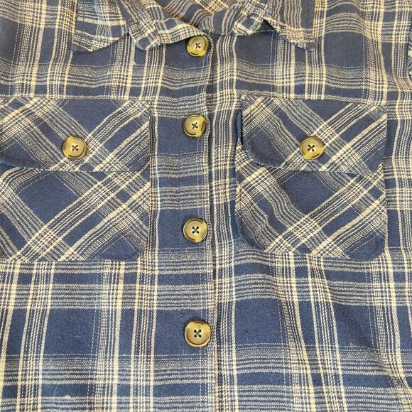 Democracy Button Shirt Woman Small Tunic Style Pockets Fringed Hem Thick Fabric - Picture 3 of 11